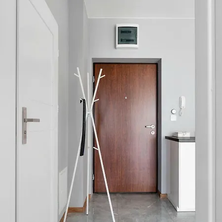 Warszawa-wlochy Brilliant By Host Βαρσοβία