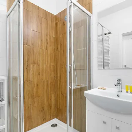 Warszawa-wlochy Brilliant By Host Apartamento